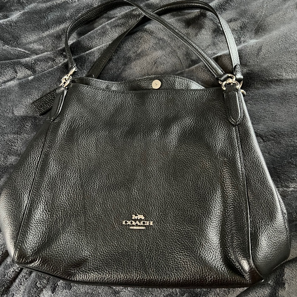 Coach leather shoulder bag